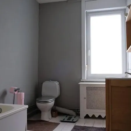 Chambre dans maison 1930 à 800m du Fresnoy Appartamento *